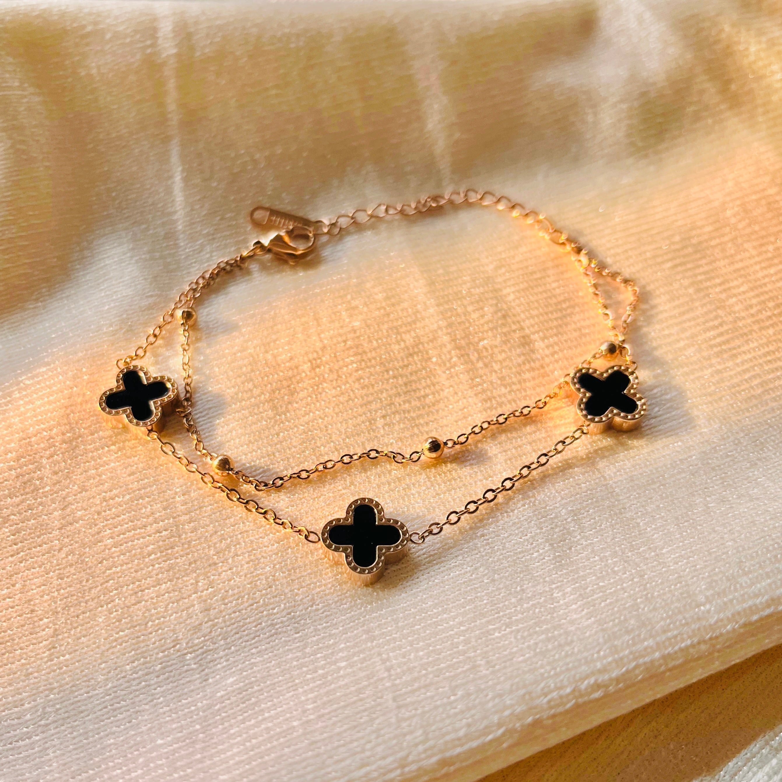 Clover charm Bracelet