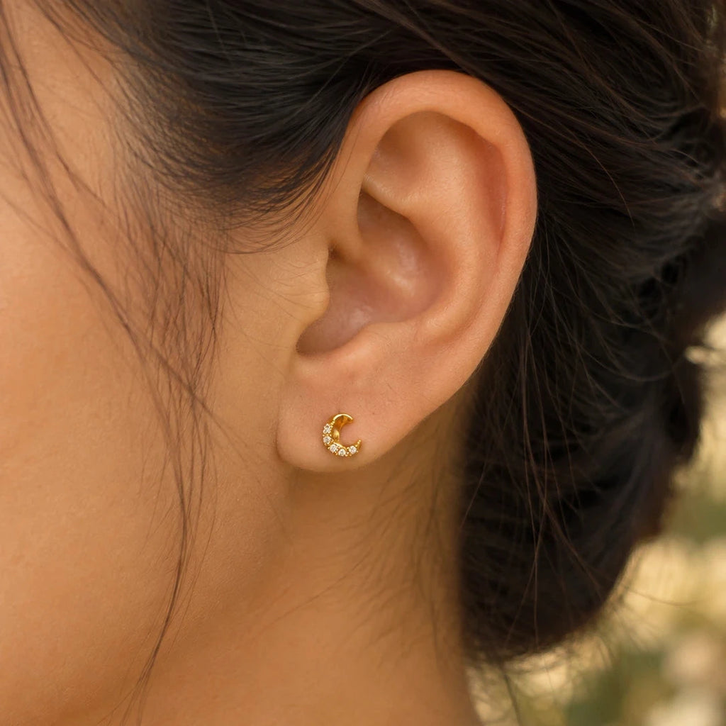 Moon studs