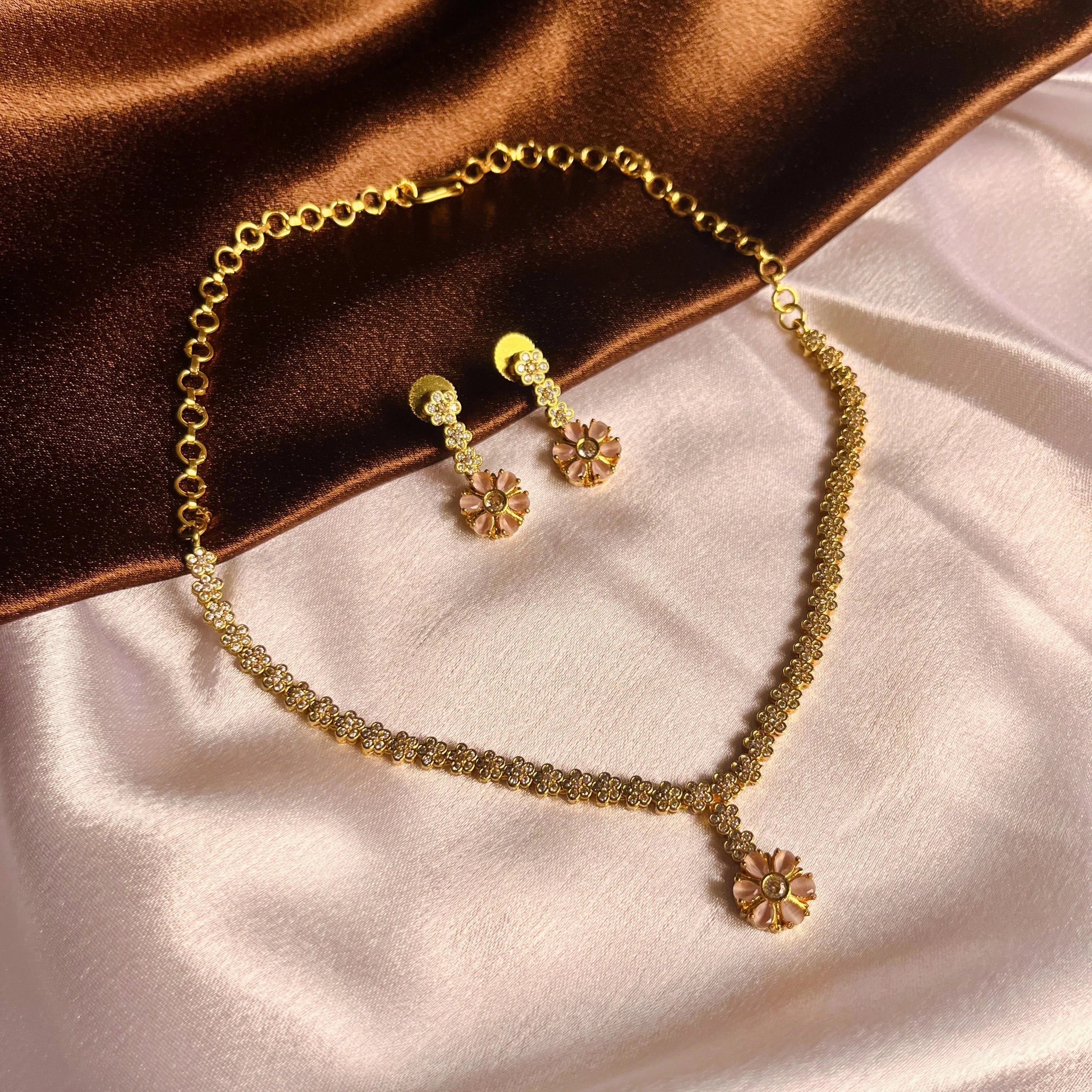 Blush petal Necklace set