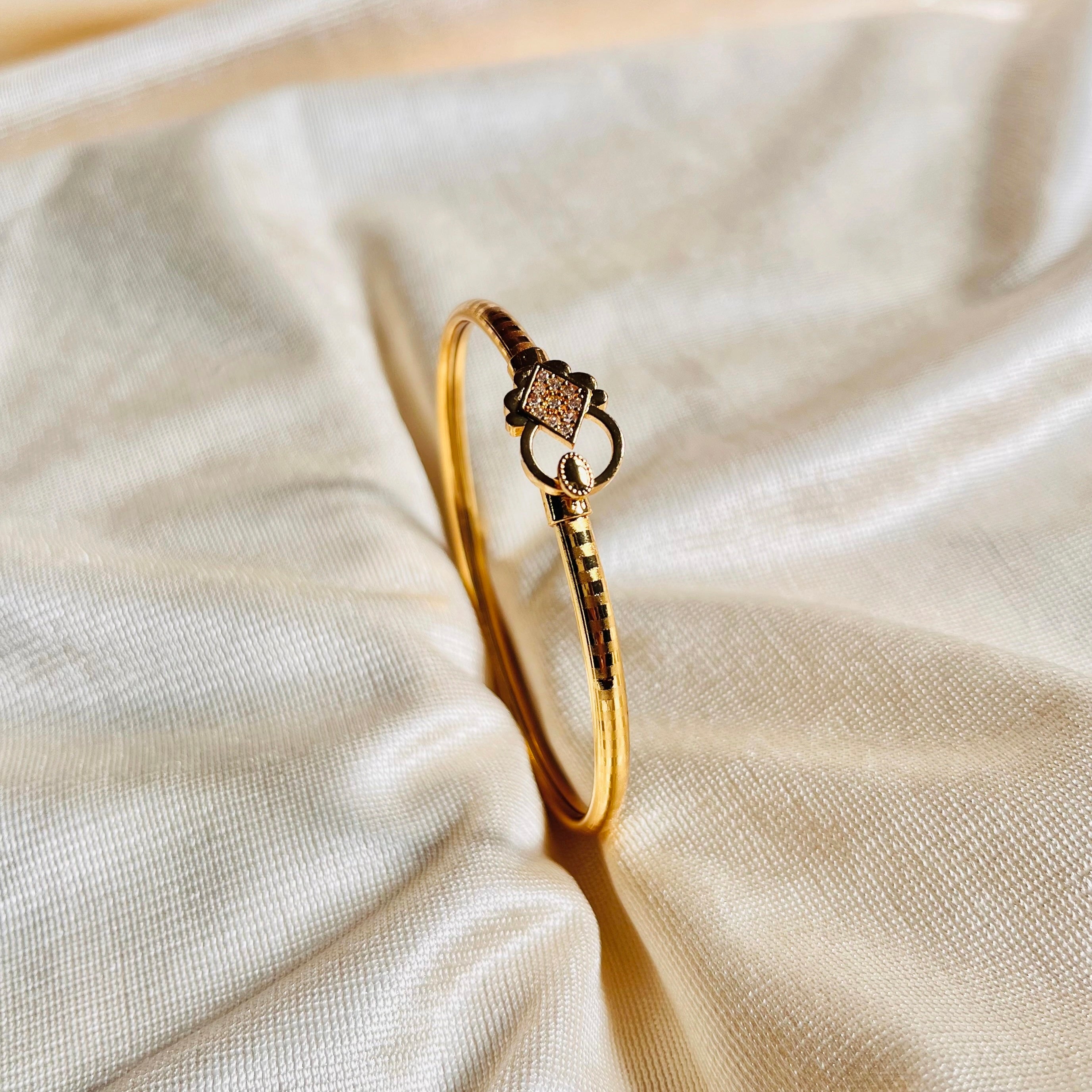 Aurora Square Bangle