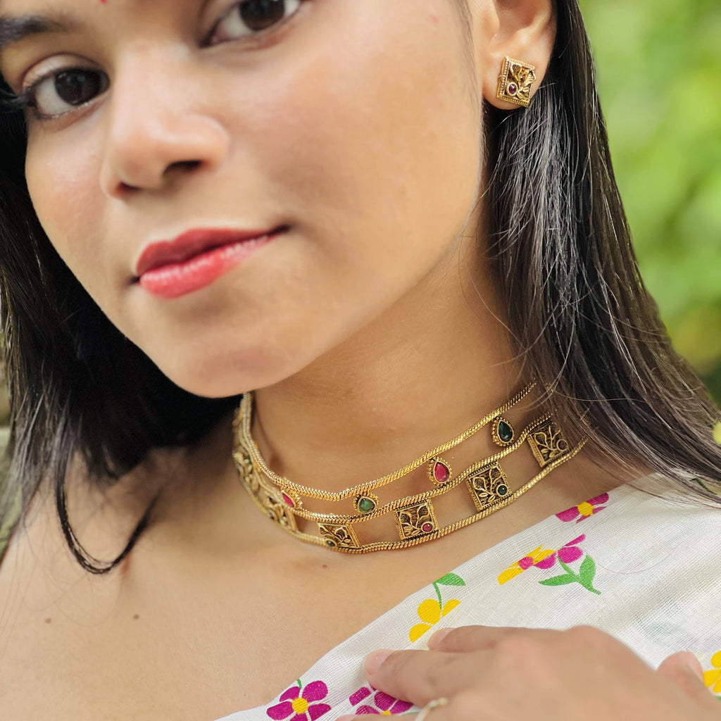 Elara Necklace Set