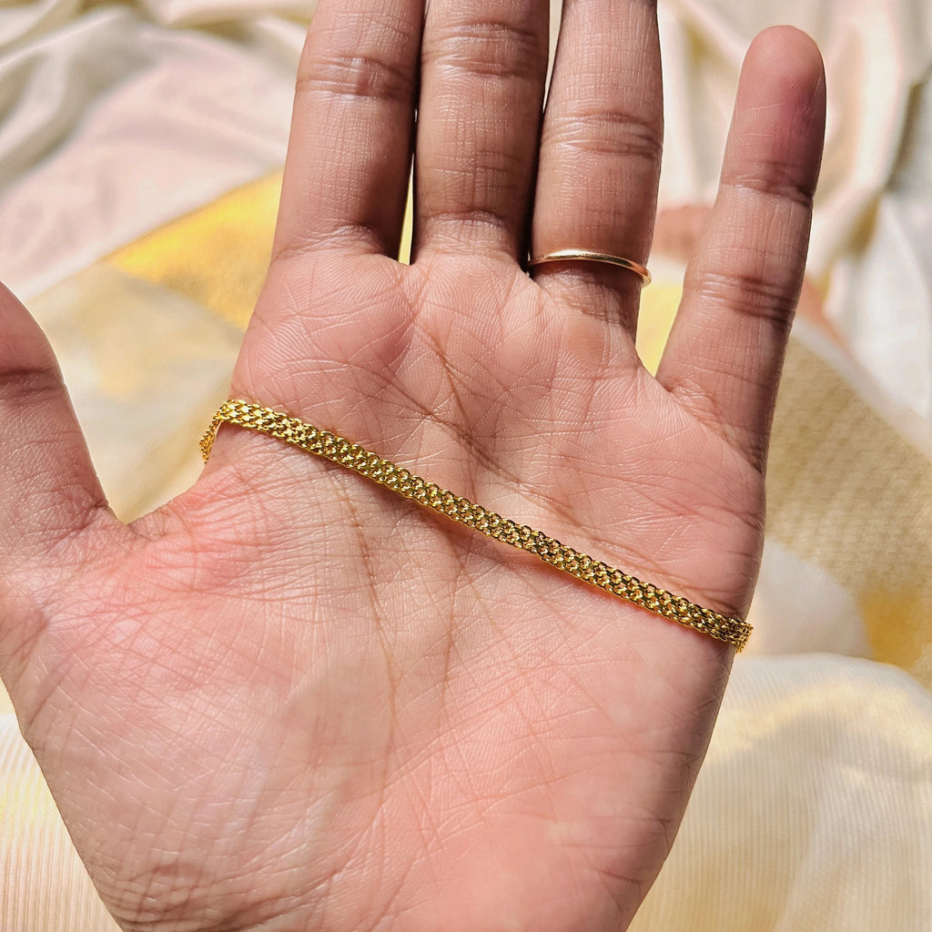 Urvashi thin Anklet