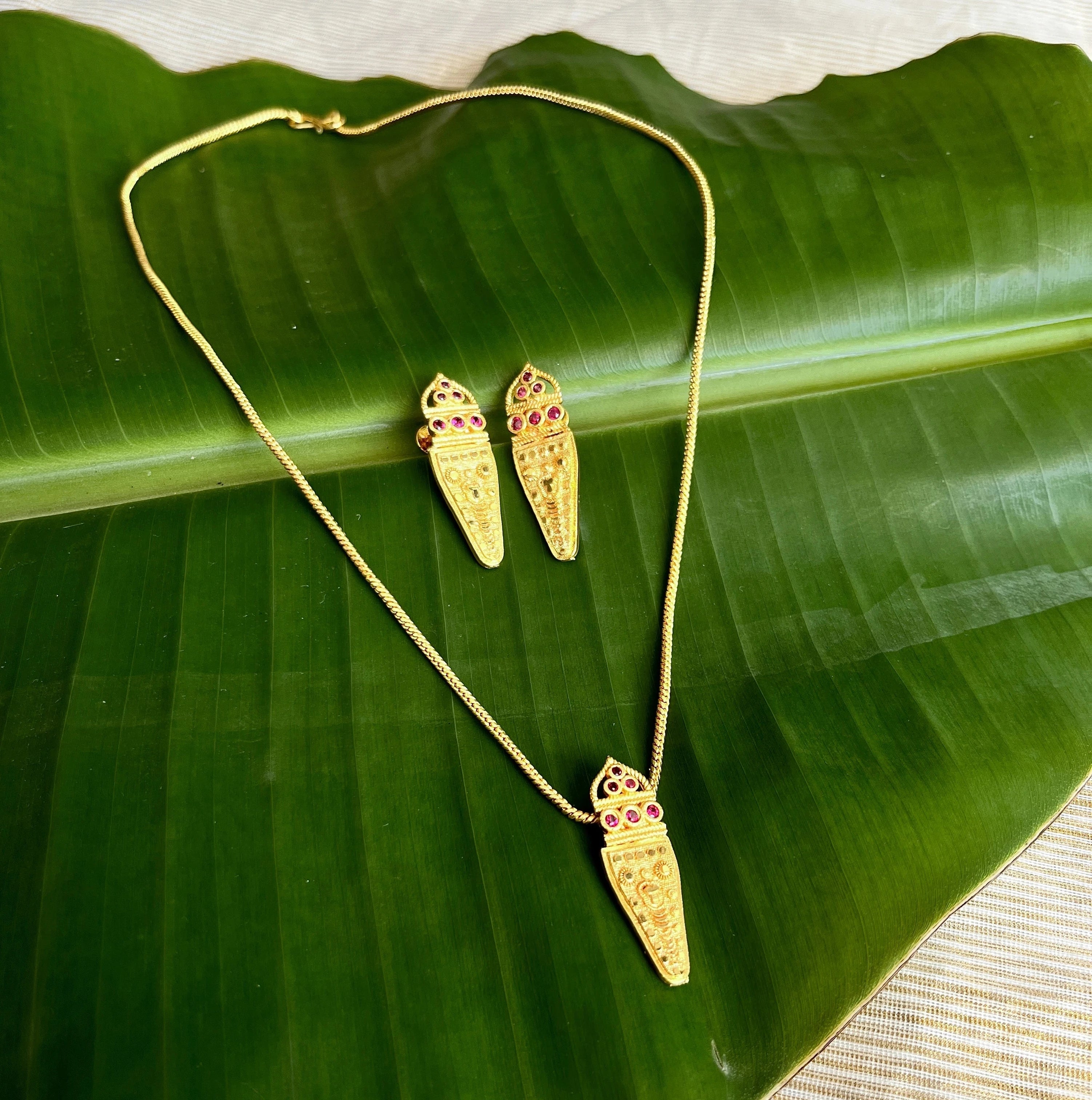 Nettipattam Necklace set