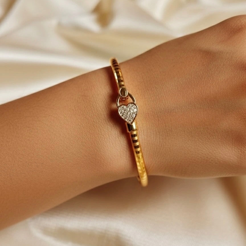 Heartlock bangle