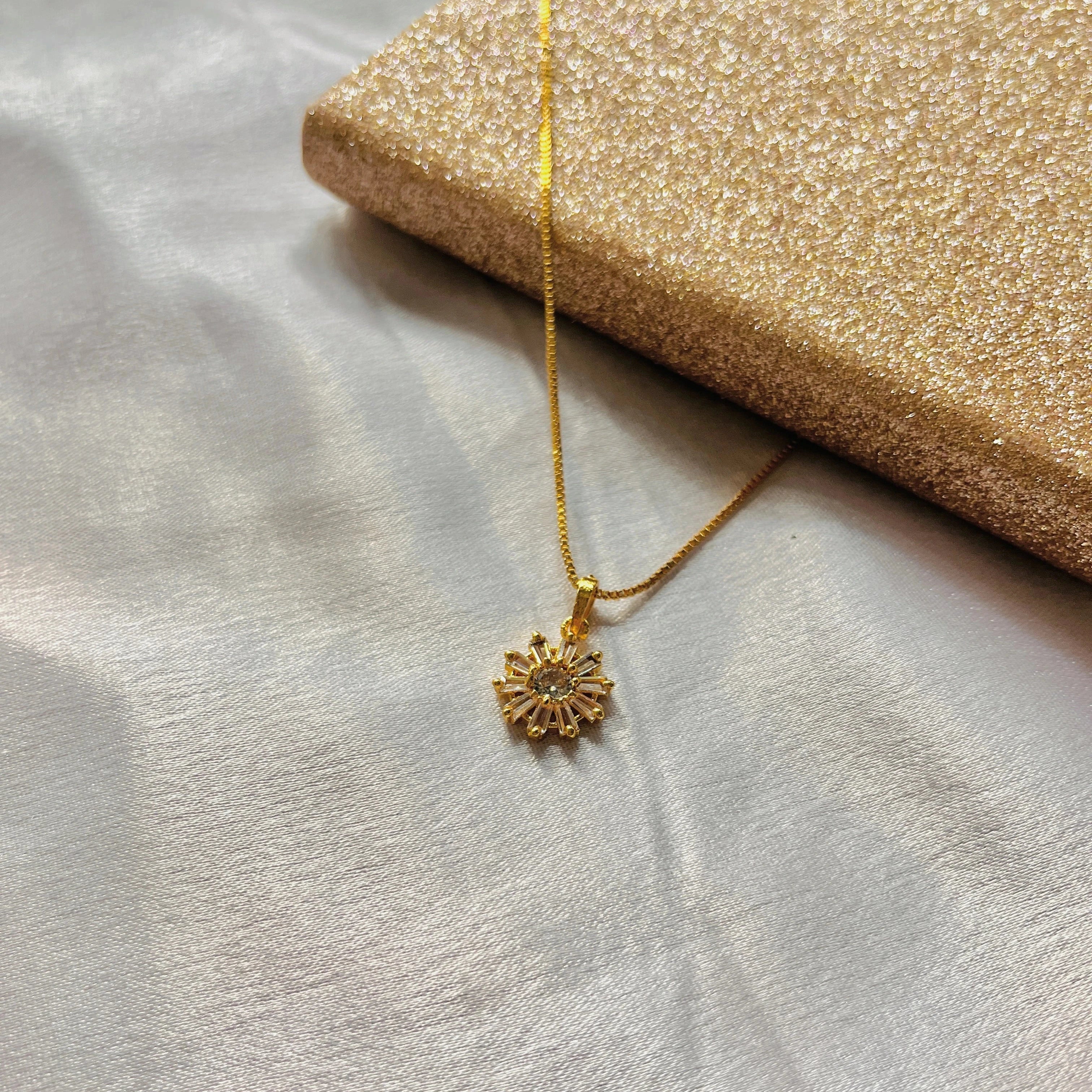 Bloomora Necklace