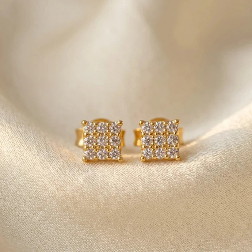 Squara Studs