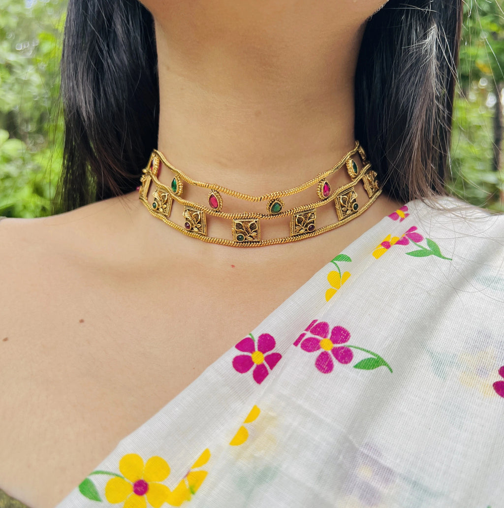 Elara Necklace Set