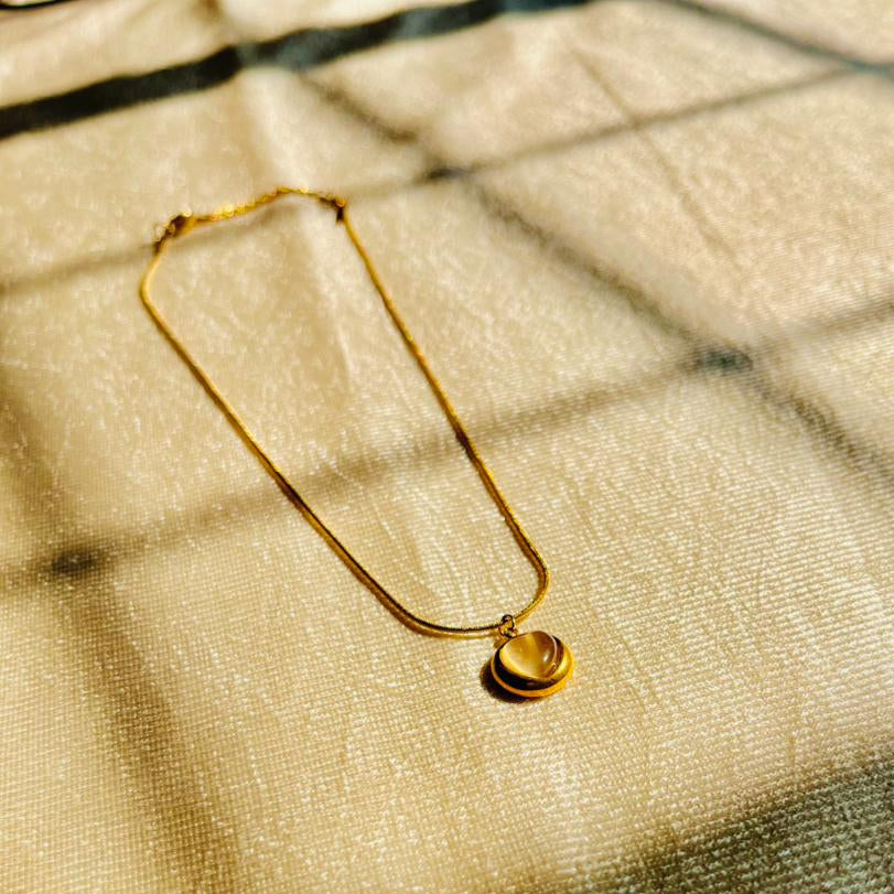Golden Heart Minimal Necklace