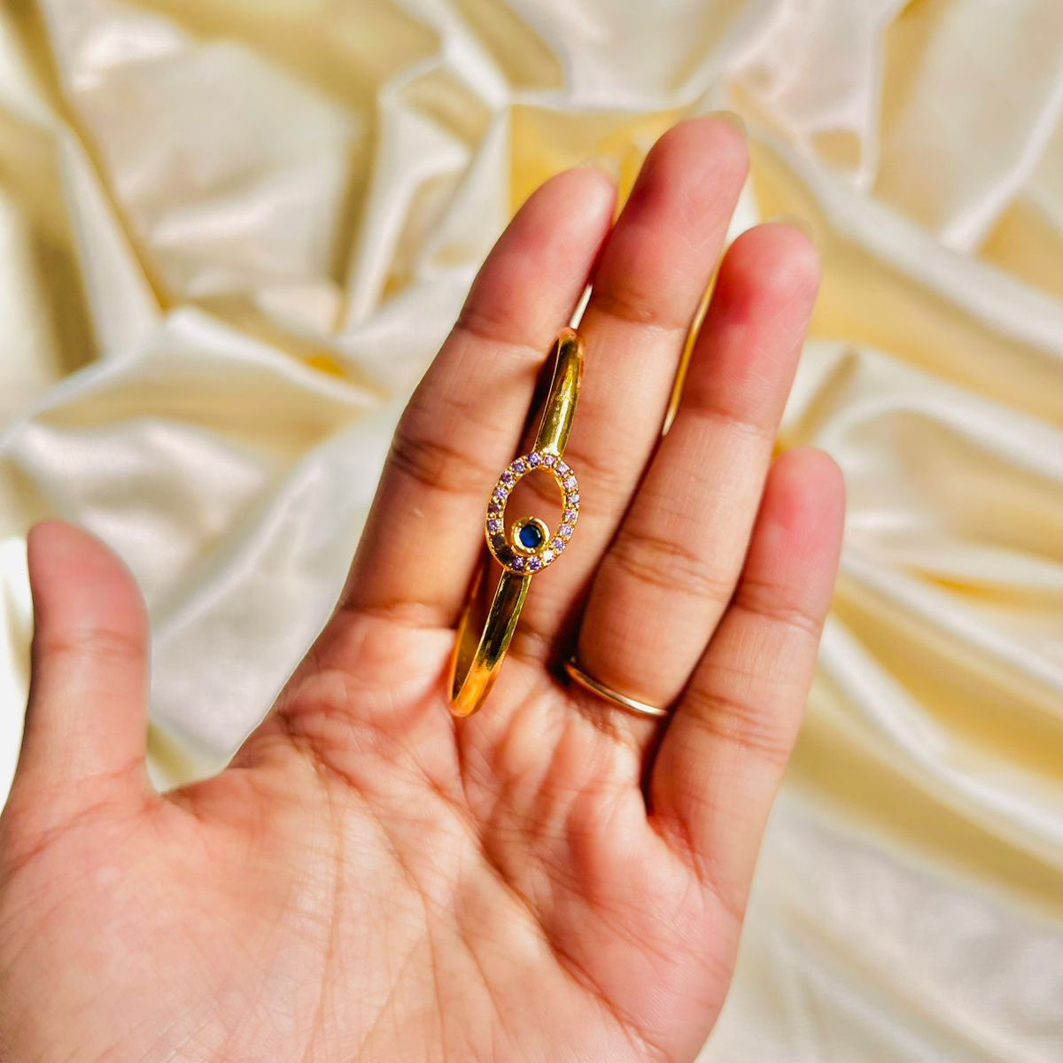 Tiny Oval  Bangle