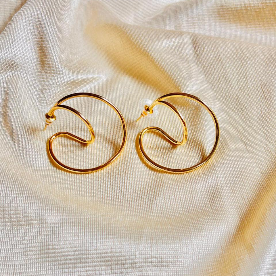 Twist classic hoop Earrings