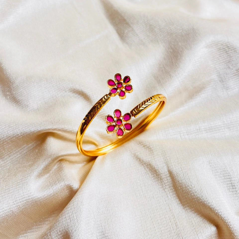 Floral flexible bangle