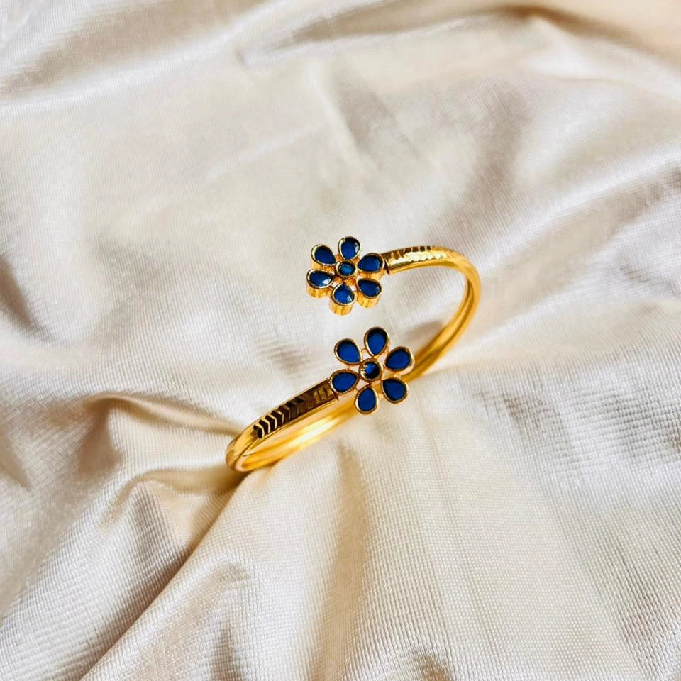 Floral flexible bangle