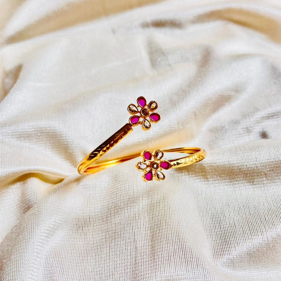 Floral flexible bangle